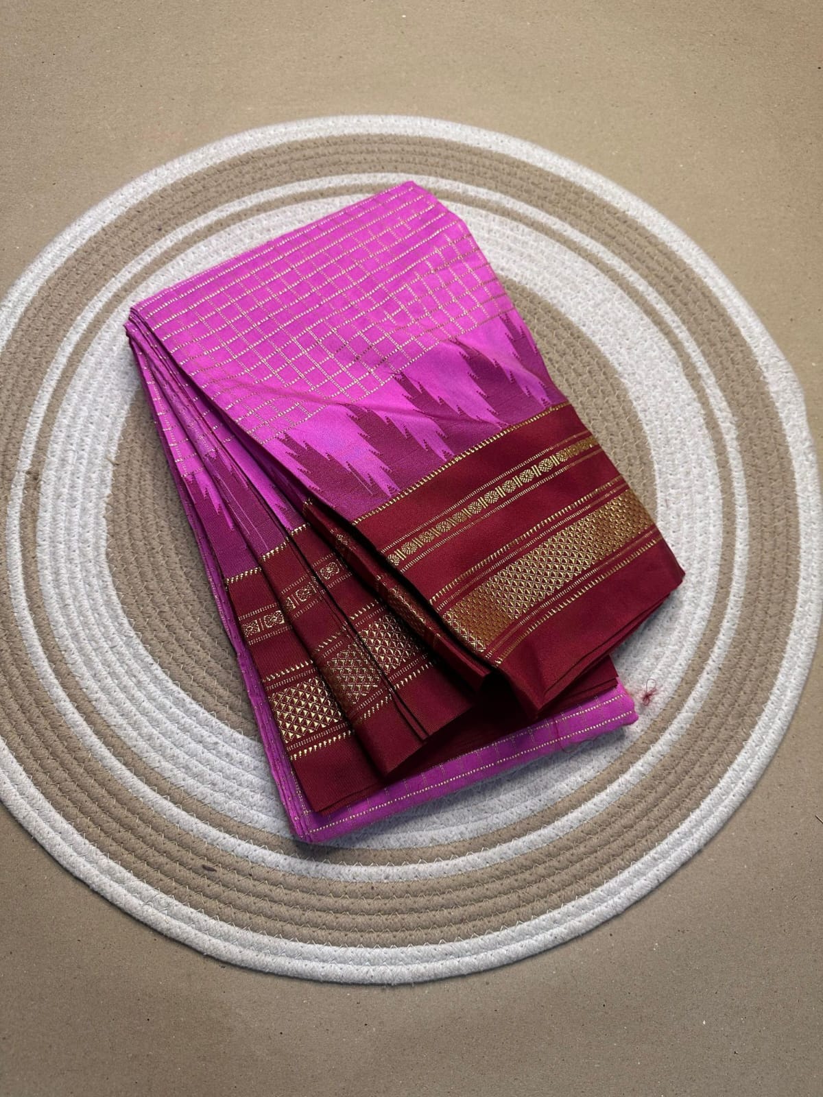 pink and red jerry checks, temple gadiwalsaree pallu tope pallu pink and red jerry checks, temple gadiwalsaree pallu tope pallu