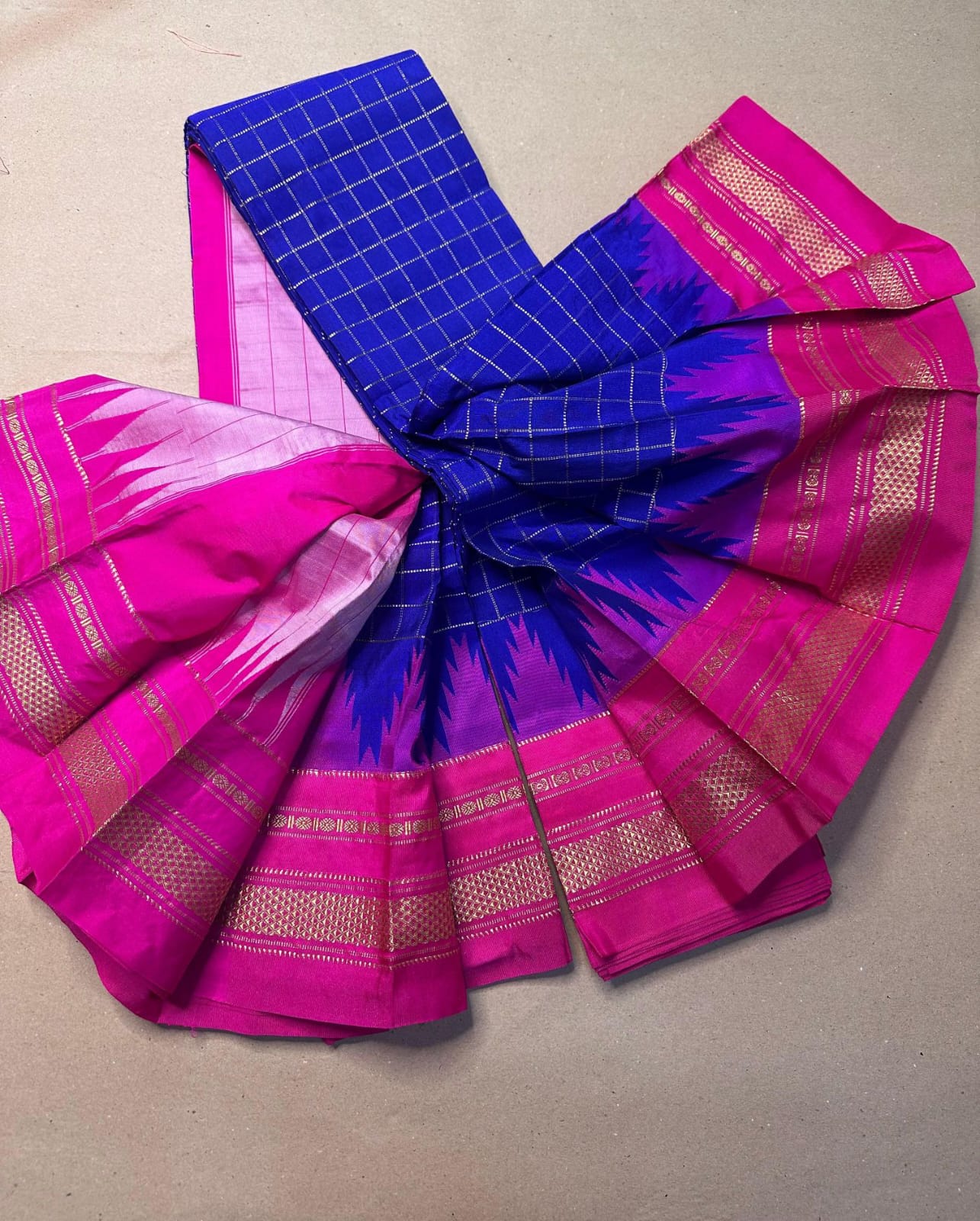 blue and pink jerry checks, temple gadiwalsaree pallu tope pallu blue and pink jerry checks, temple gadiwalsaree pallu tope pallu