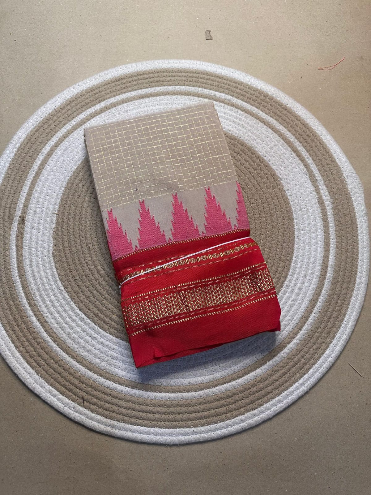 light chocolate and red jerry checks, temple gadiwalsaree pallu tope pallu light chocolate and red jerry checks, temple gadiwalsaree pallu tope pallu