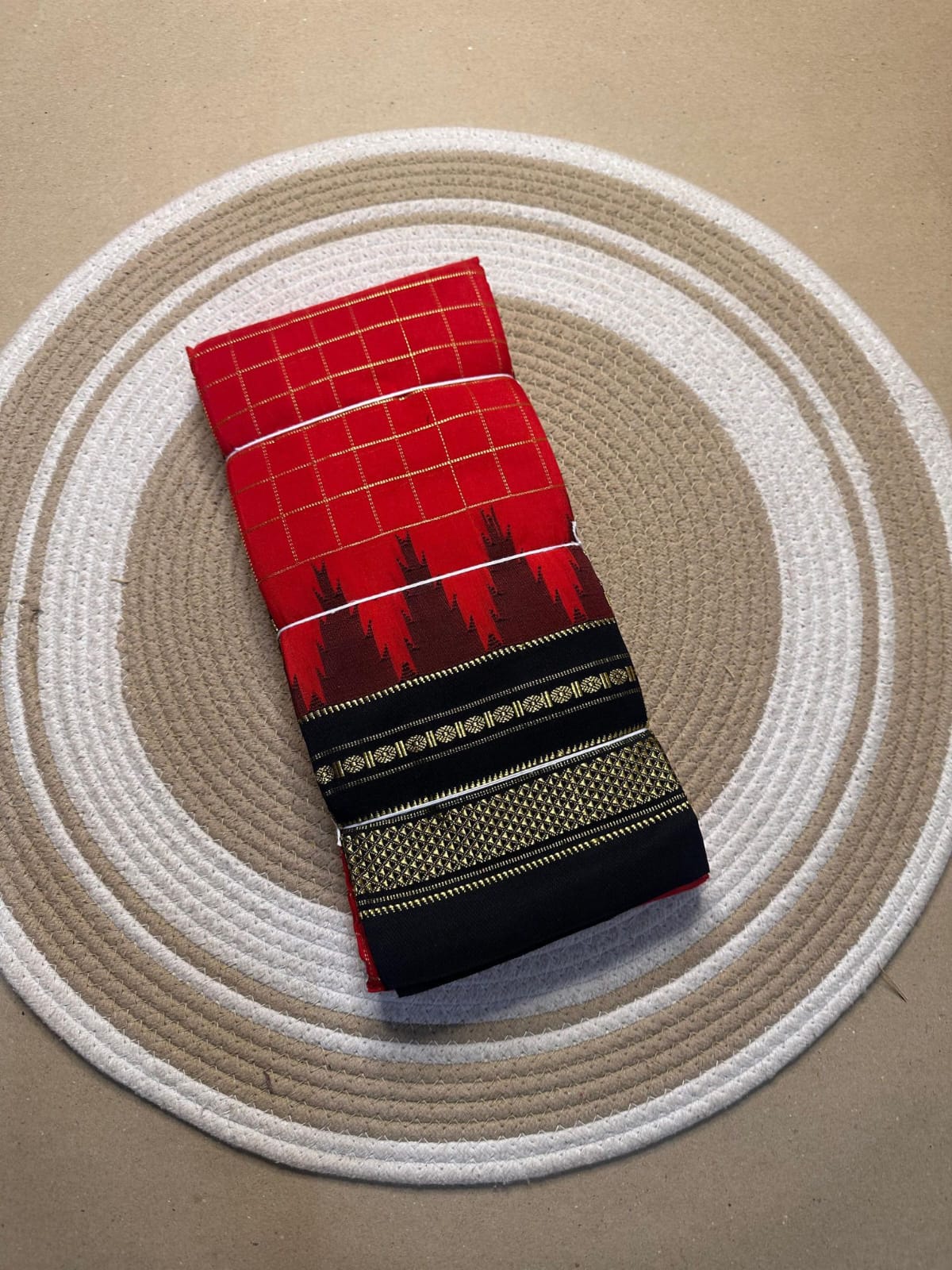 red and black jerry big checks, temple gadiwalsaree pallu tope pallu red and black jerry big checks, temple gadiwalsaree pallu tope pallu