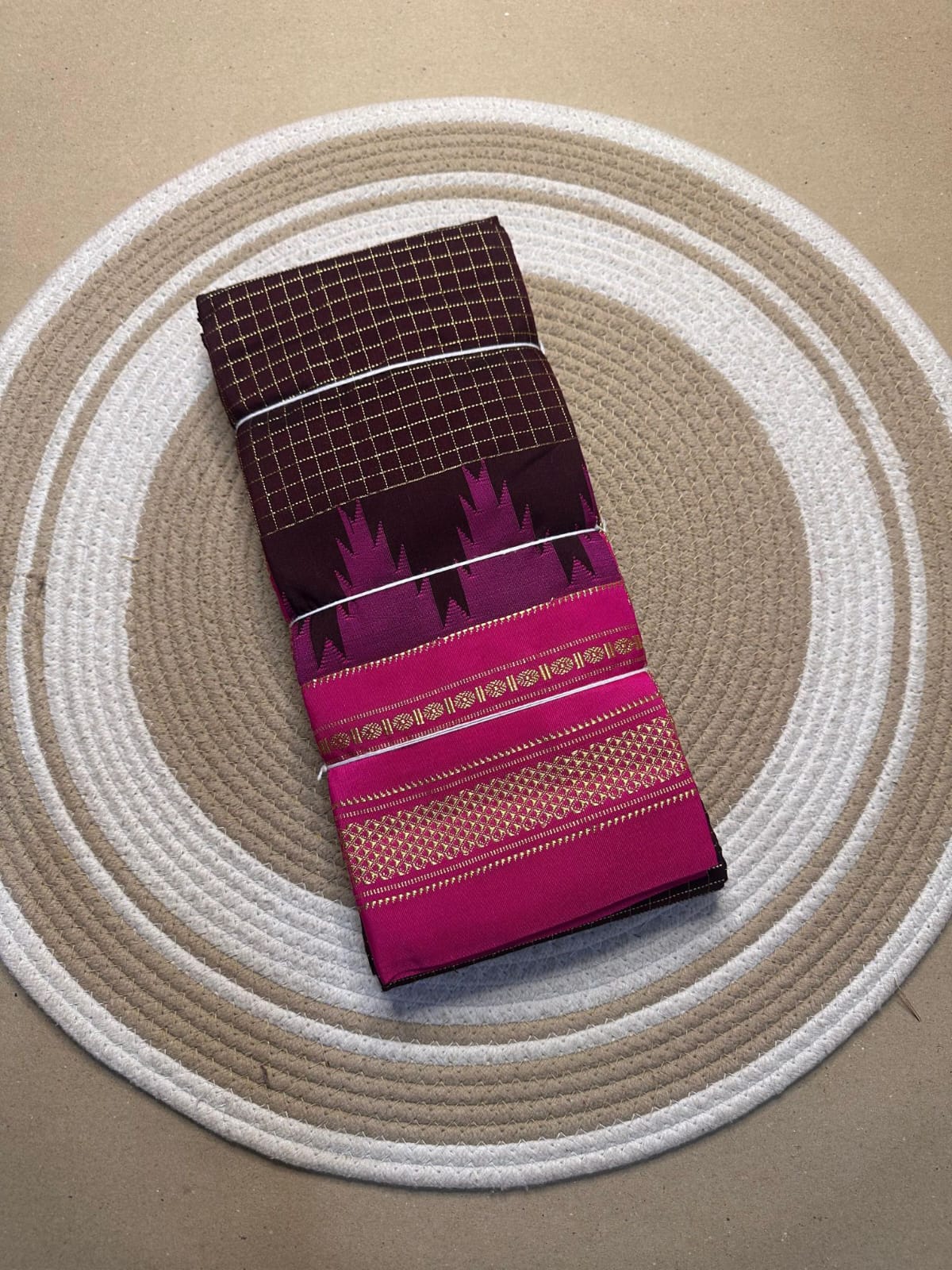 dark brown and pink jerry checks, temple gadiwalsaree pallu tope pallu dark brown and pink jerry checks, temple gadiwalsaree pallu tope pallu