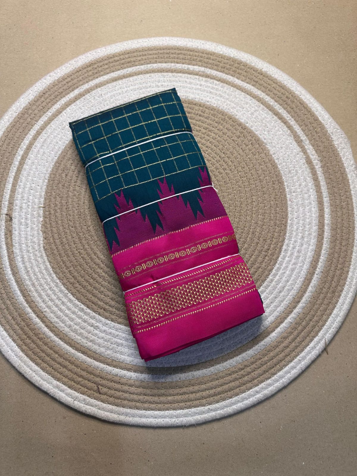 dark green and pink jerry big checks, temple gadiwalsaree pallu tope pallu dark green and pink jerry big checks, temple gadiwalsaree pallu tope pallu