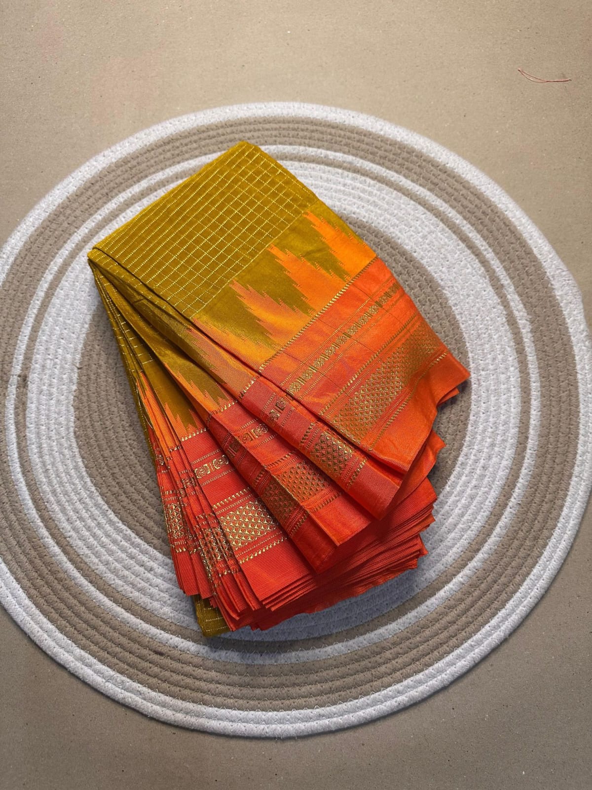 cream jerry checks, temple gadiwalsaree pallu tope pallu cream jerry checks, temple gadiwalsaree pallu tope pallu