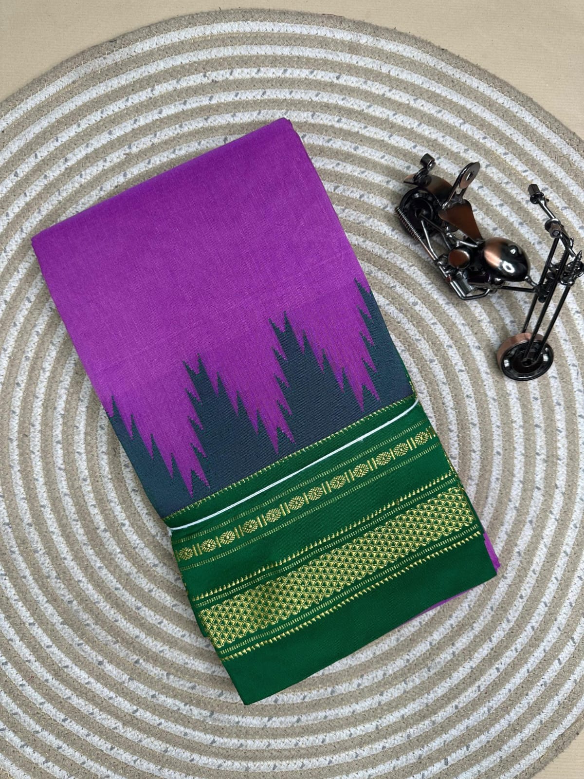 purple and green temple border, plane saree soft silk pallu purple and green temple border, plane saree soft silk pallu