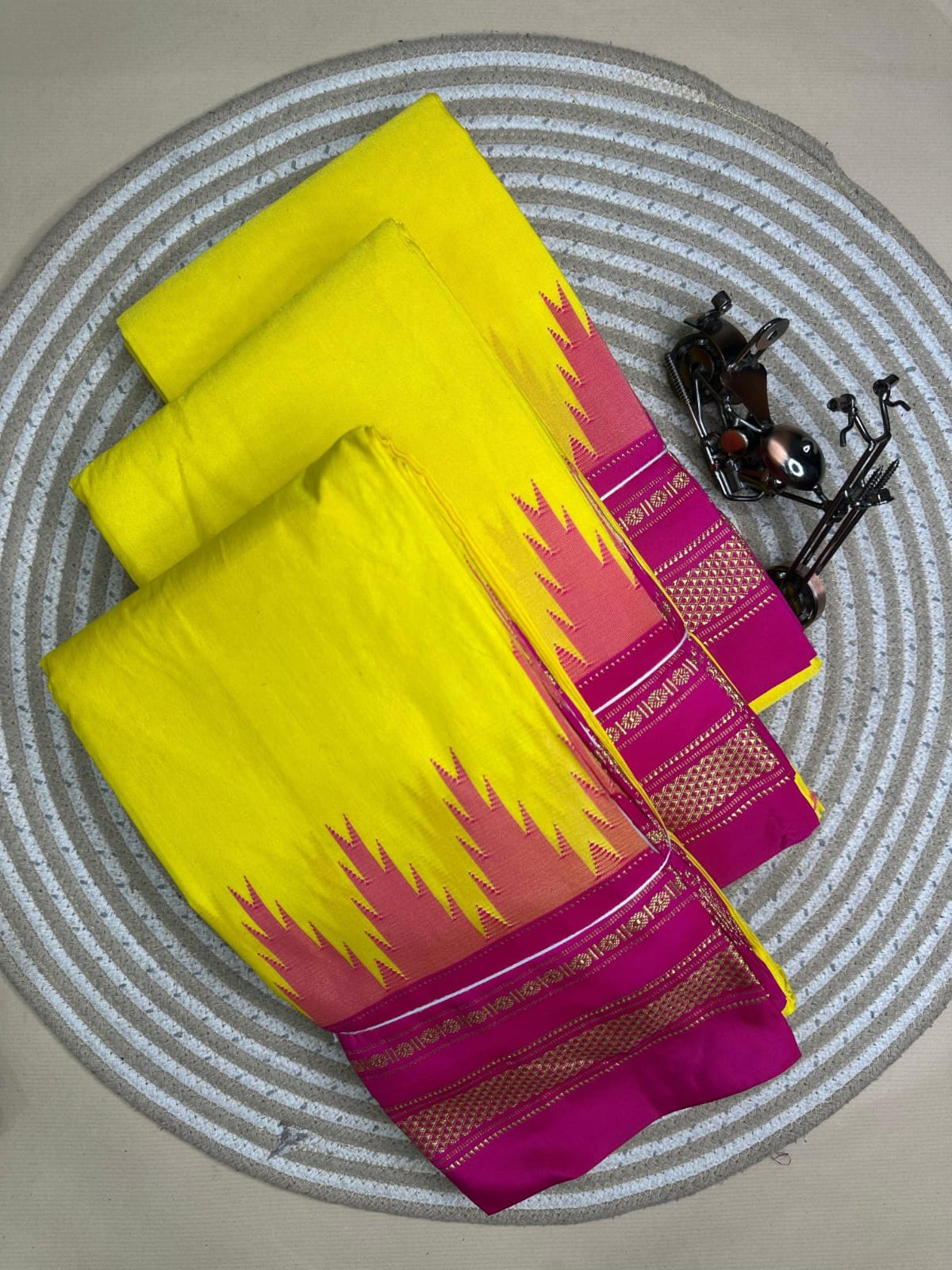 yellow and pink temple border, plane saree soft silk pallu yellow and pink temple border, plane saree soft silk pallu