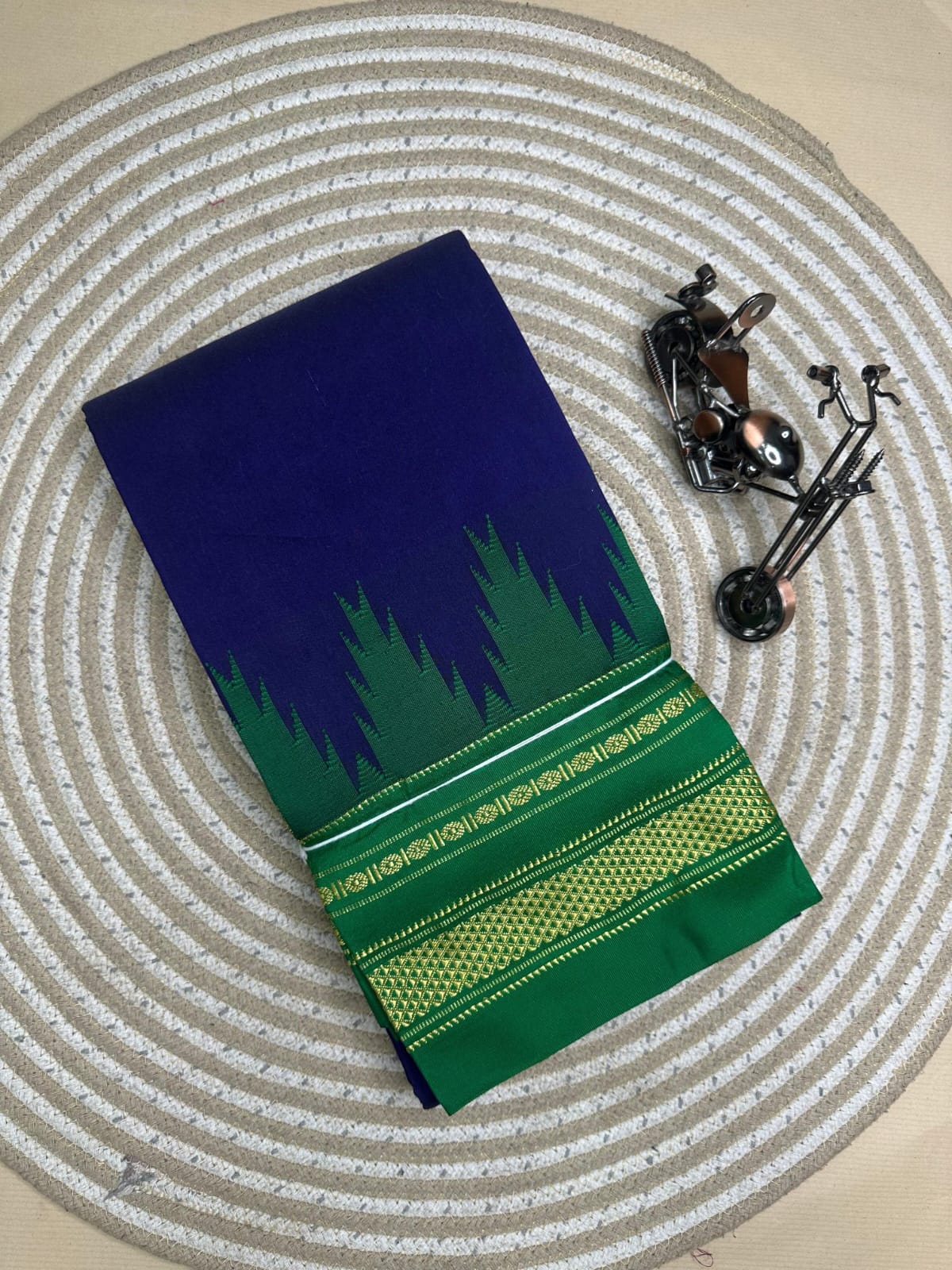 dark blue and green temple border, plane saree soft silk pallu dark blue and green temple border, plane saree soft silk pallu