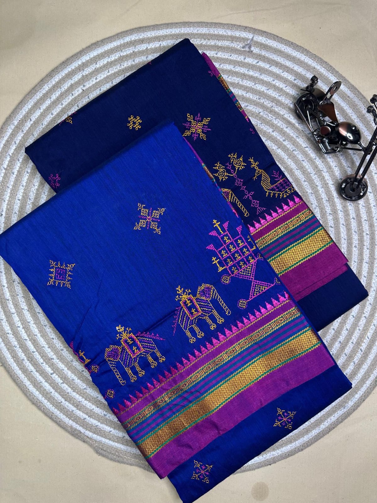 deep blue ilkal kasuti saree pallu patti pallu deep blue ilkal kasuti saree pallu patti pallu