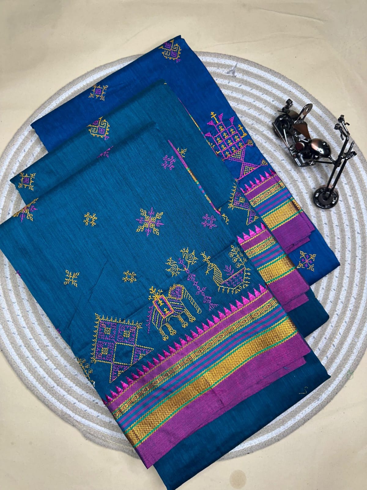 deep blue ilkal kasuti saree pallu patti pallu deep blue ilkal kasuti saree pallu patti pallu