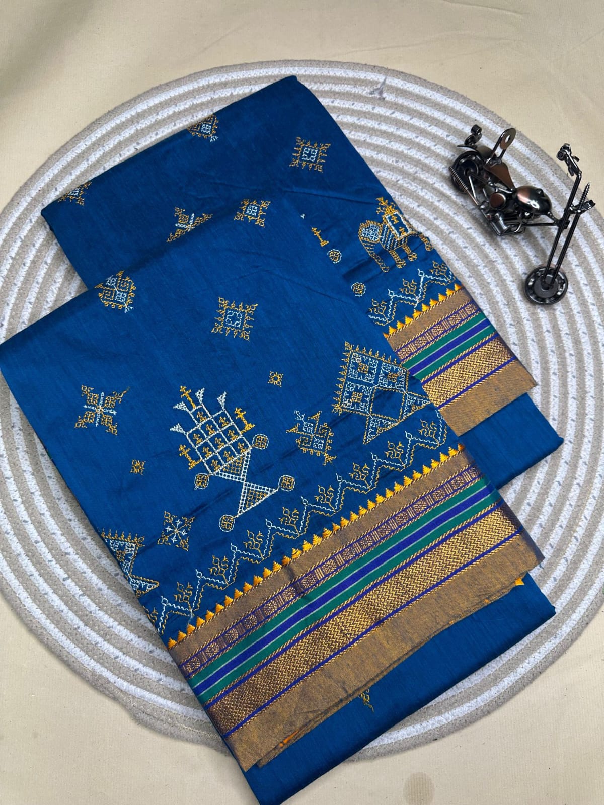 deep blue ilkal kasuti saree pallu patti pallu deep blue ilkal kasuti saree pallu patti pallu