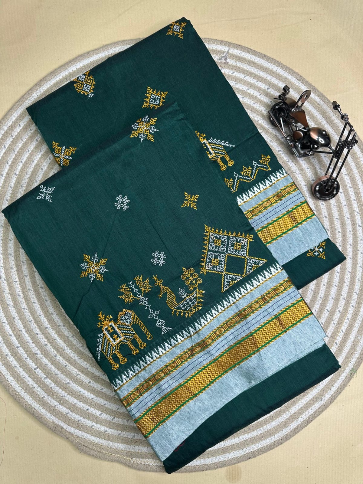 dark green ilkal kasuti saree pallu patti pallu dark green ilkal kasuti saree pallu patti pallu